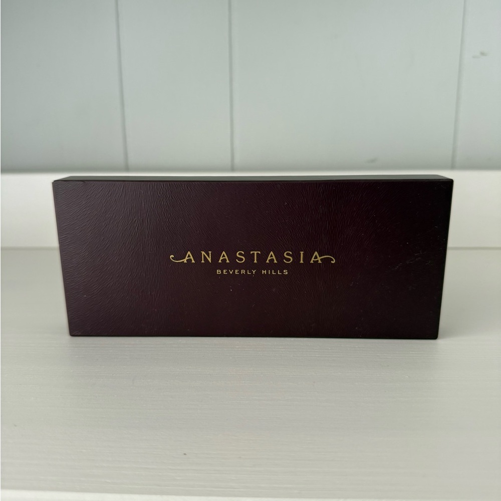 Anastasia Beverly Hills Jewel-Toned Eyeshadow Palette - Picture 2 of 8